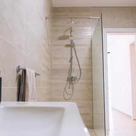 The Valley Collection - A10 Apartman *