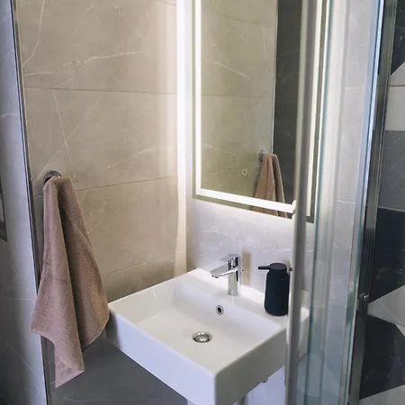 The Valley Collection - A10 Apartman